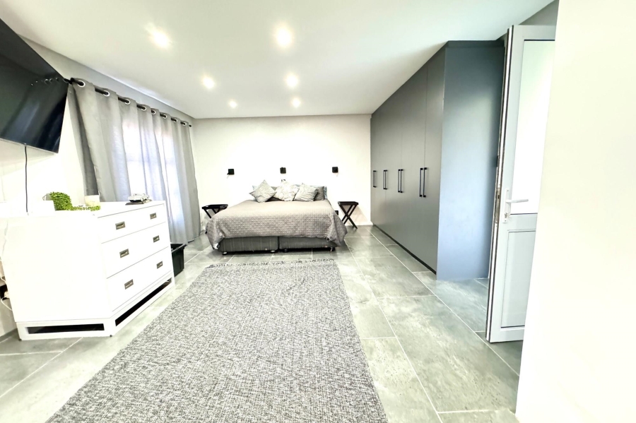 9 Bedroom Property for Sale in Long Acres Country Estate Western Cape